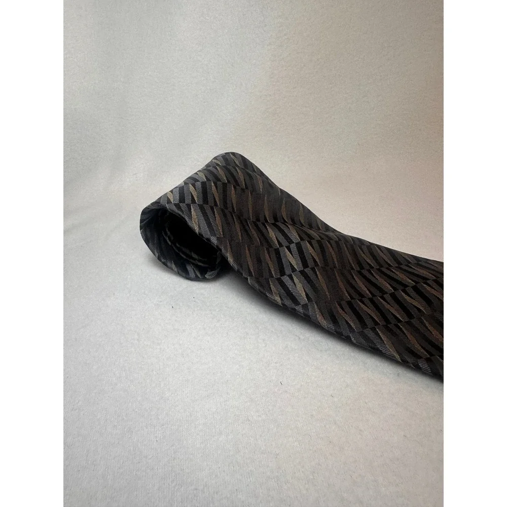 Joseph & Feiss Mens Silk Necktie Black Grey Gold Geometric‎ Striped RN 22356